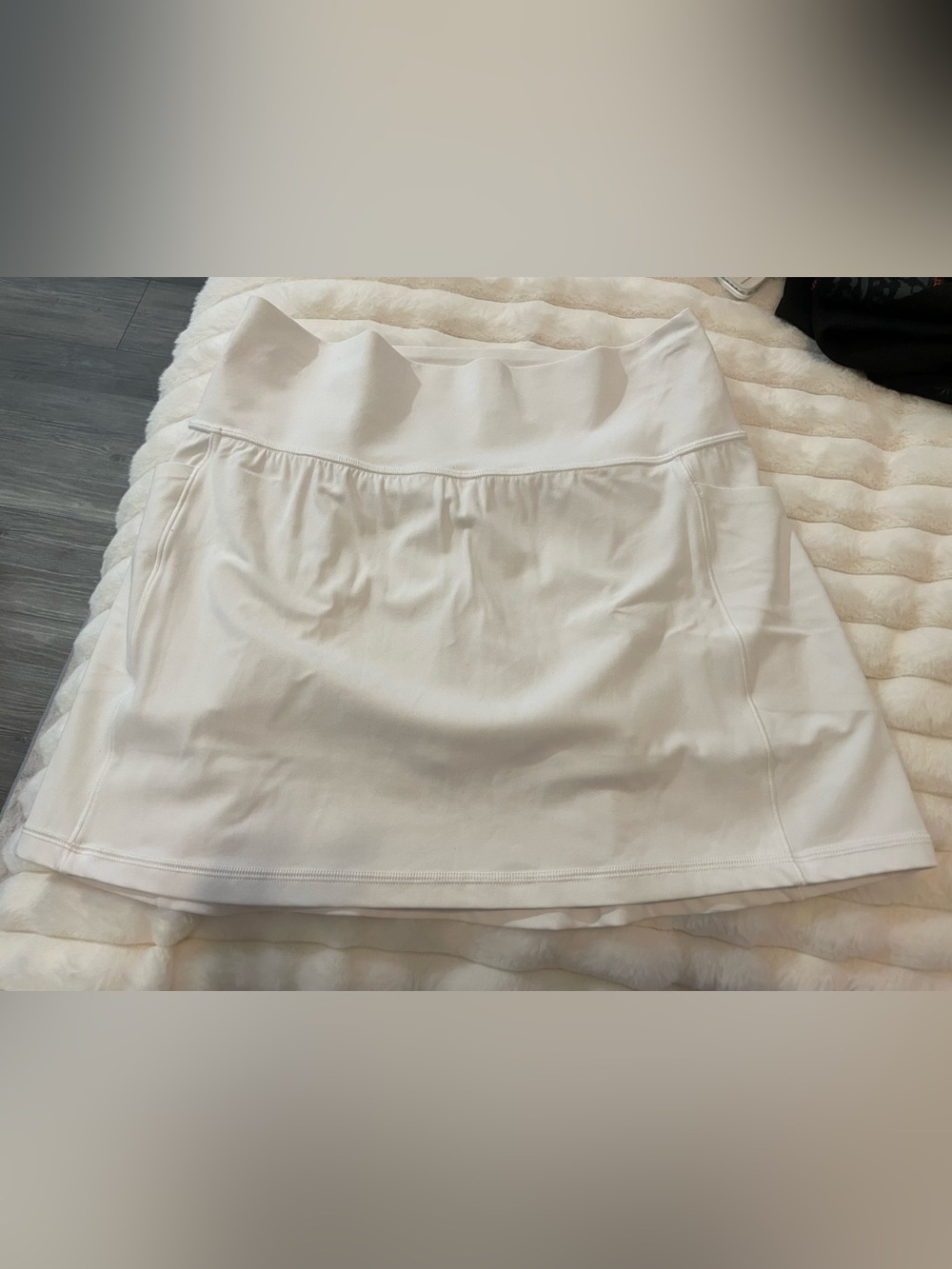 Athleta Salutation Stash White Women's Performance Skort 14.5”